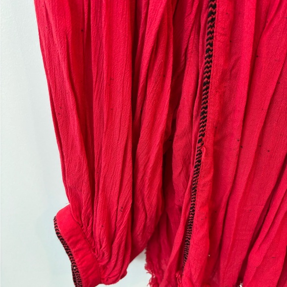 Red Women’s Dress Shirt Size Medium - Picture 13 of 15